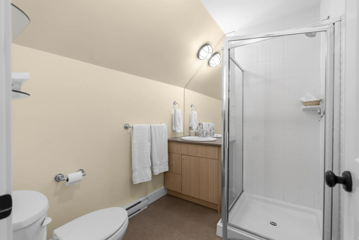 Front Yard Photo of 5095 44b Avenue, Delta, BC