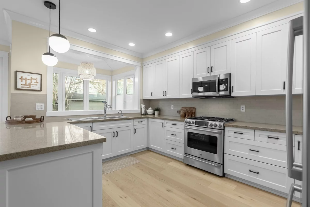 Kitchen Island Photo of 5095 44b Avenue, Delta, BC