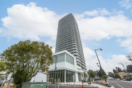 609 13685 102 Avenue, Surrey, BC