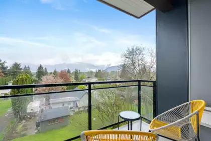 Breakfast Nook Photo of 312 9450 Robson Street, Chilliwack, BC