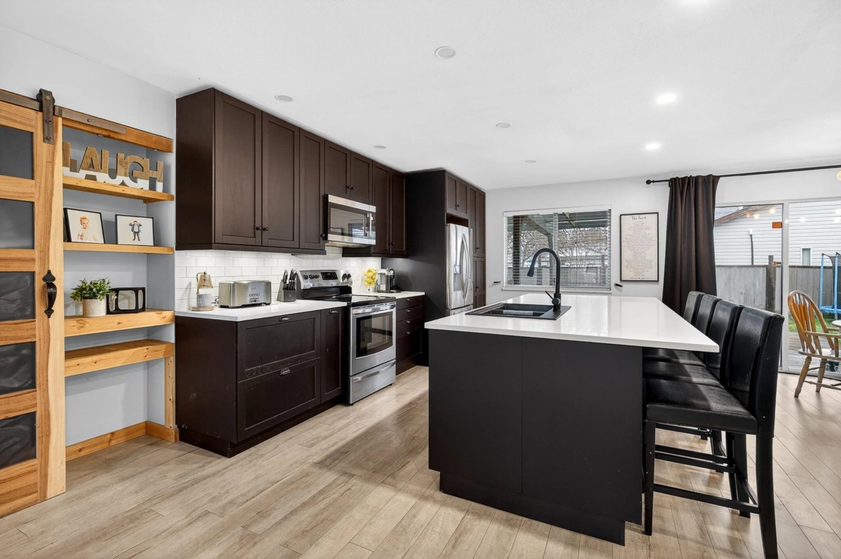 Breakfast Nook Photo of 11750 Glenhurst Street, Maple Ridge, BC