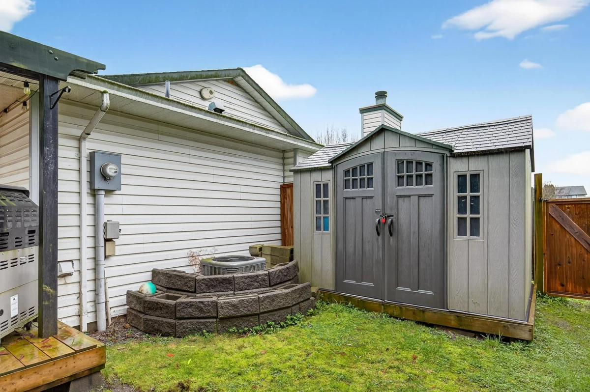 Garage Interior Photo of 11750 Glenhurst Street, Maple Ridge, BC