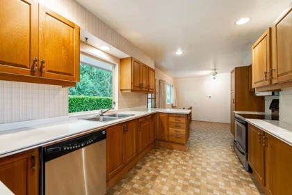 Breakfast Nook Photo of 2847 Mathers Avenue, West Vancouver, BC