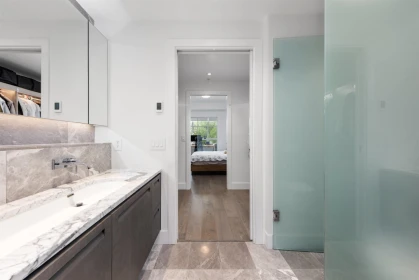Powder Room Photo of 310 6333 W Boulevard, Vancouver, BC