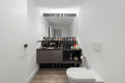 Primary Bathroom Photo of 310 6333 W Boulevard, Vancouver, BC