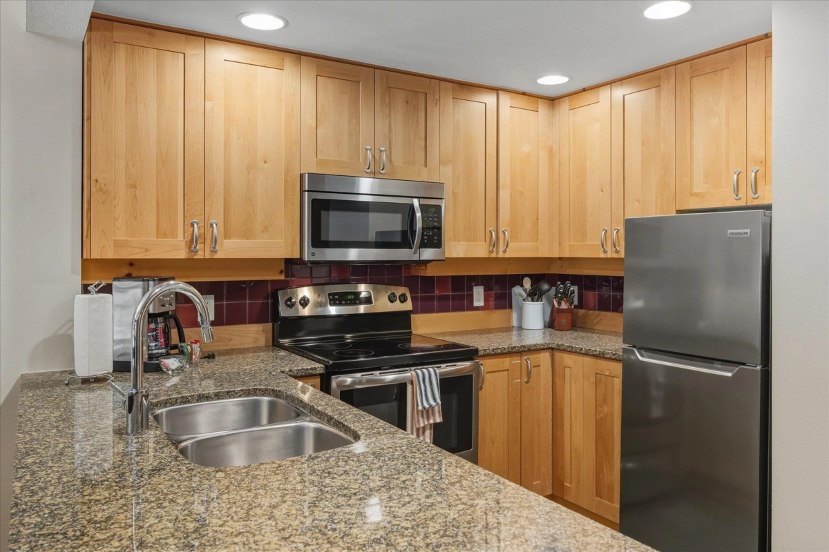 Breakfast Nook Photo of 326D 2036 London Lane, Whistler, BC