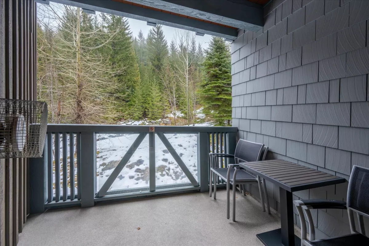 Kitchen Photo of 326D 2036 London Lane, Whistler, BC