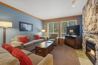 326D 2036 London Lane, Whistler, BC, Whistler — Apartment/Condo for sale