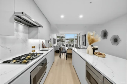 205 1331 Marine Drive, West Vancouver, BC