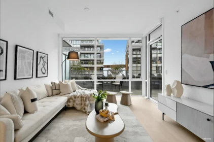 205 1331 Marine Drive, West Vancouver, BC
