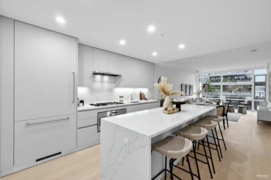 205 1331 Marine Drive, West Vancouver, BC