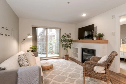 205 6500 194 Street, Surrey, BC, Surrey — Apartment/Condo for sale