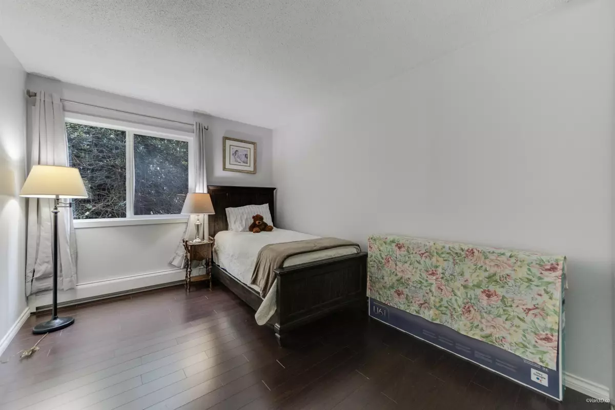 Basement Recreation Room Photo of 208 156 W 21st Street, North Vancouver, BC