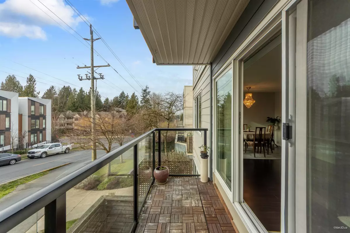 Mudroom Photo of 208 156 W 21st Street, North Vancouver, BC