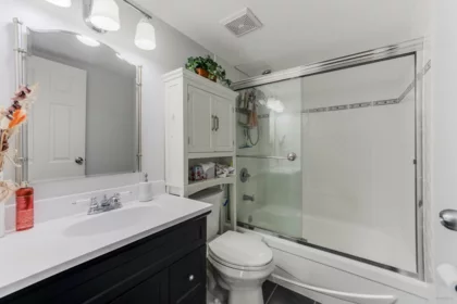 Office / Den Photo of 208 156 W 21st Street, North Vancouver, BC