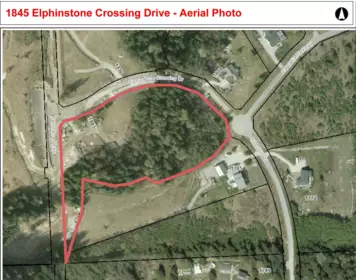 Front exterior of 1845 Elphinstone Crossing Drive, Gibsons, BC