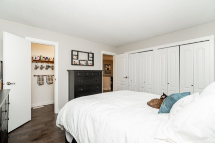Guest Bathroom Photo of 8024 Wiltshire Boulevard, Delta, BC