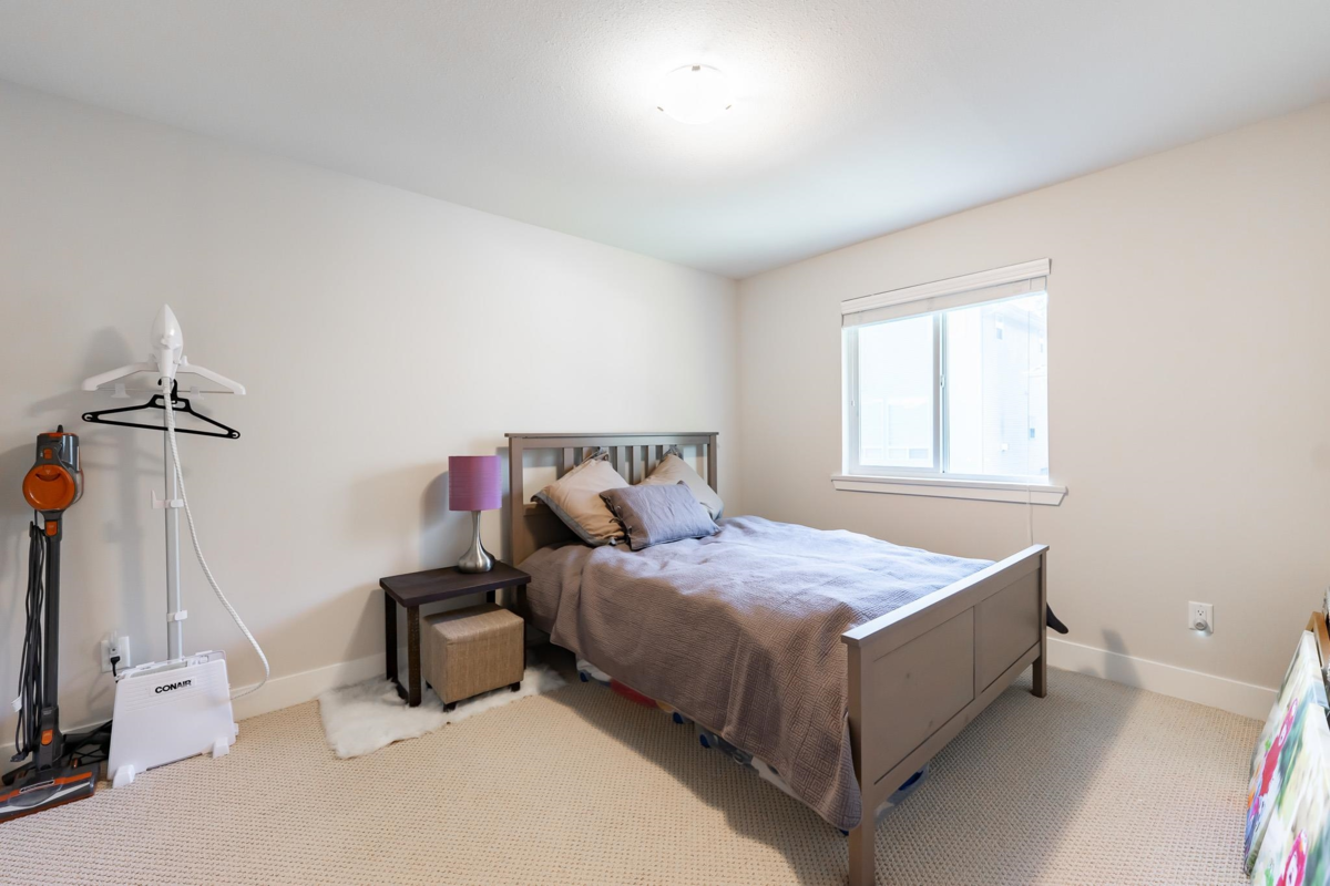 Bedroom 4 Photo of 16919 79 Avenue, Surrey, BC