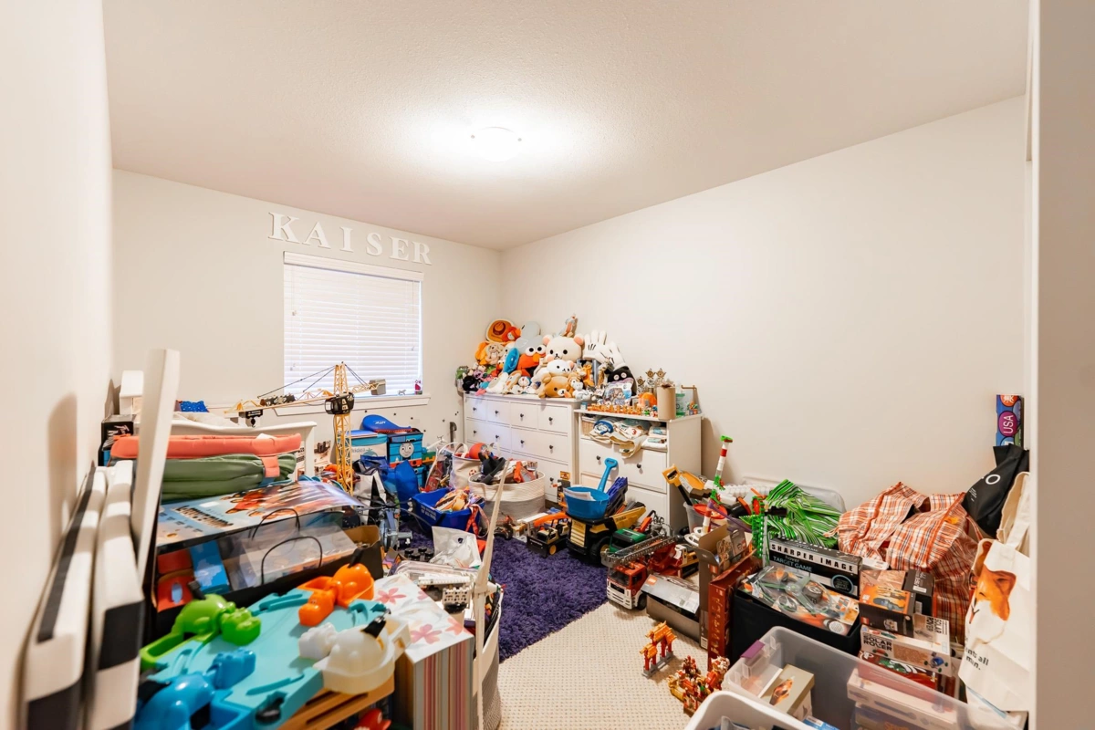 Entry Foyer Photo of 16919 79 Avenue, Surrey, BC