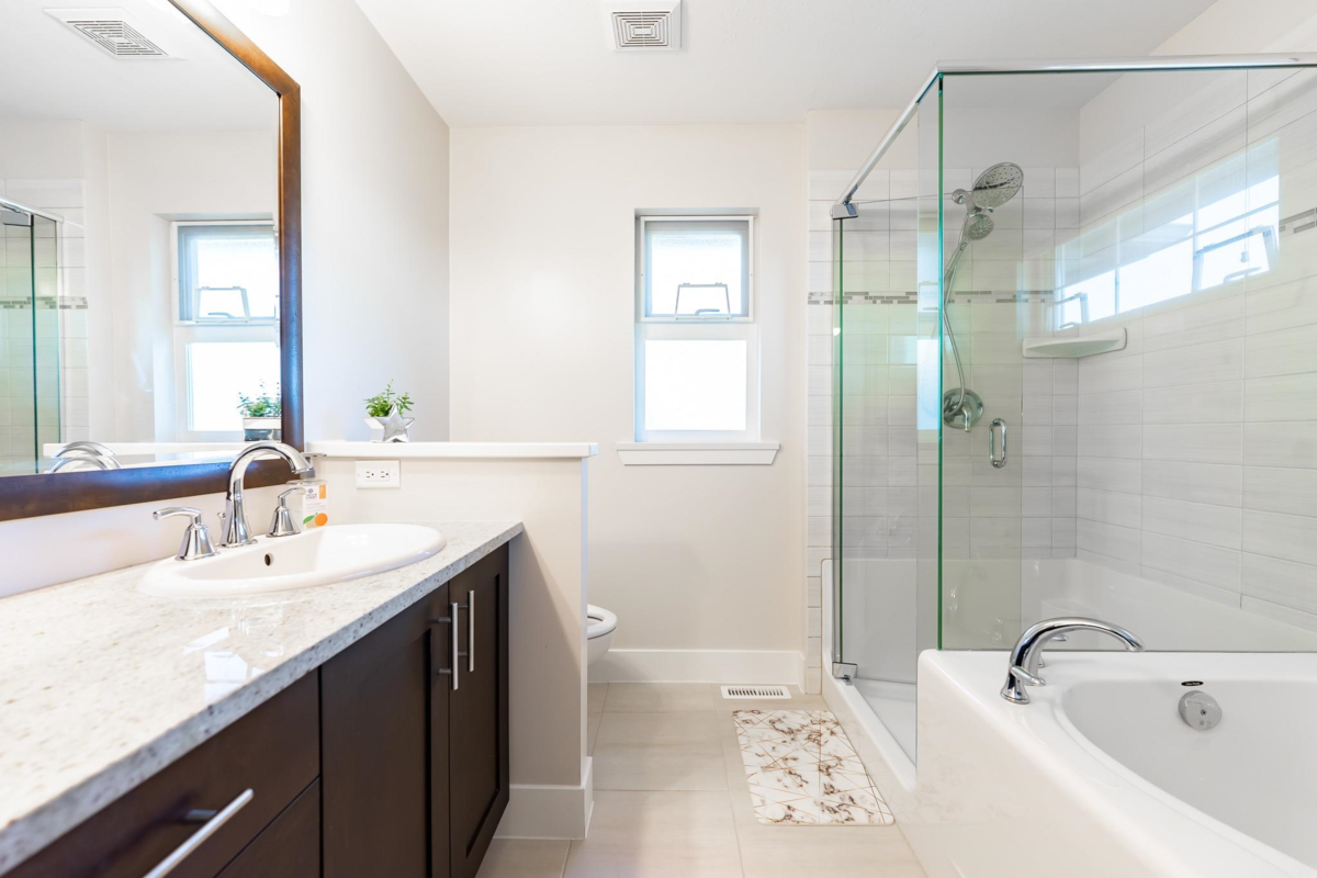 Mudroom Photo of 16919 79 Avenue, Surrey, BC
