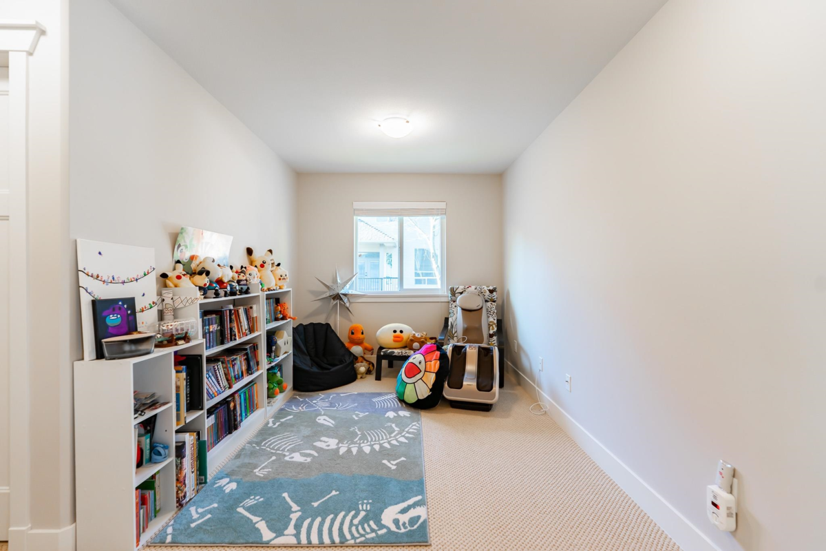 Office / Den Photo of 16919 79 Avenue, Surrey, BC