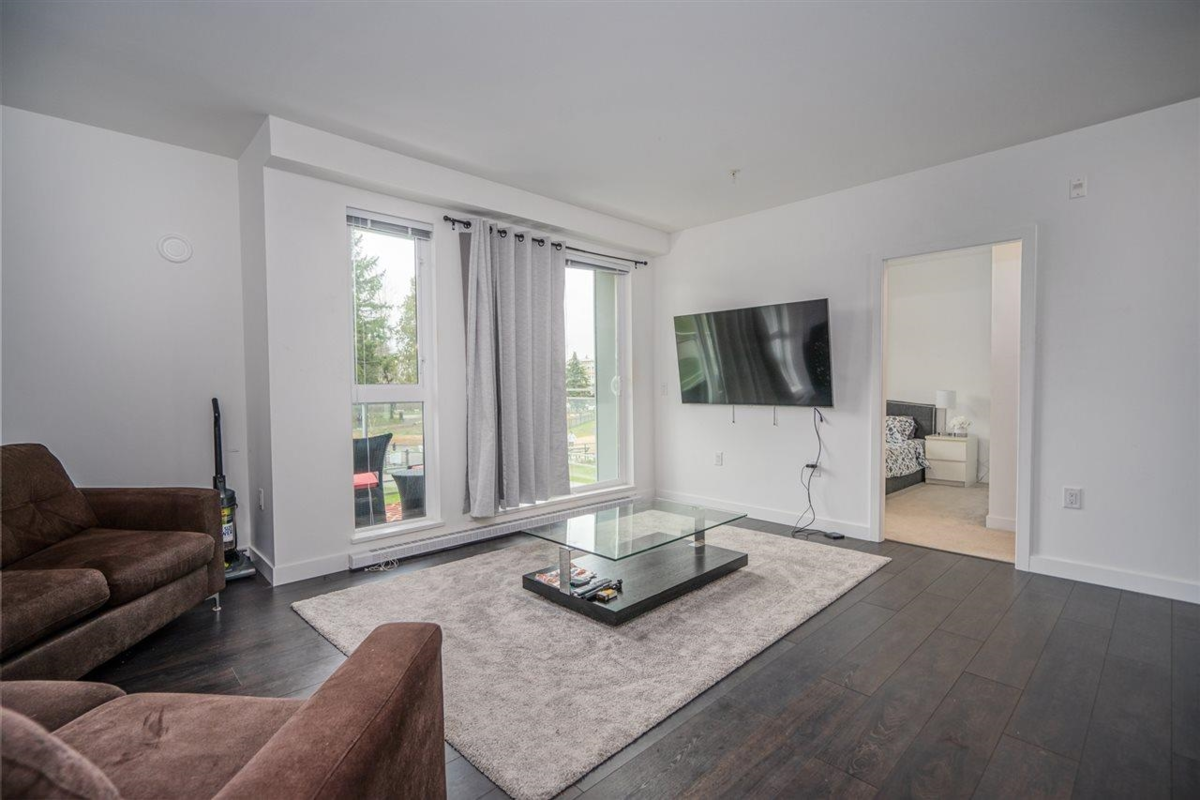 Dining Area Photo of 214 13963 105 Boulevard, Surrey, BC