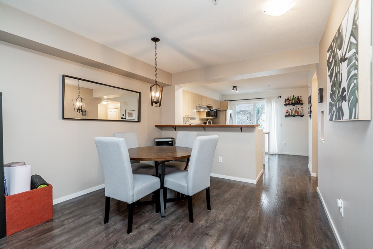 Kitchen Island Photo of 18 20540 66 Avenue, Langley, BC