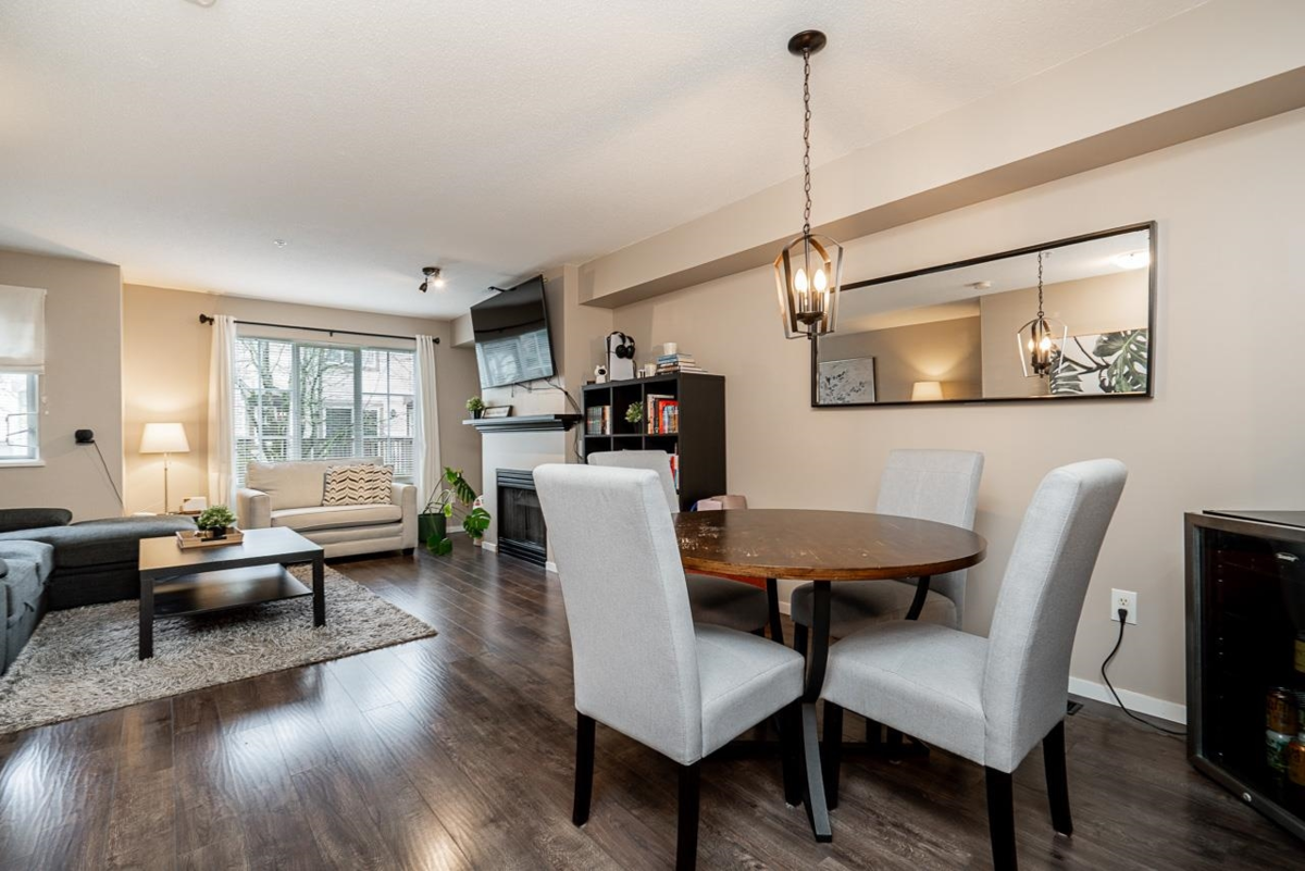 Kitchen Photo of 18 20540 66 Avenue, Langley, BC