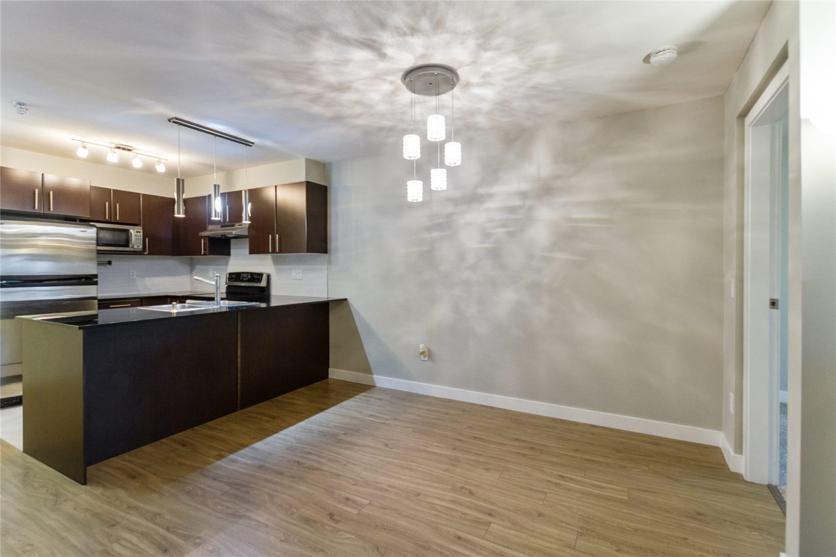 Kitchen Photo of 310 1633 Mackay Avenue, North Vancouver, BC