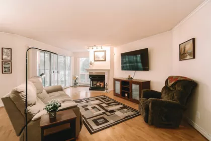301 1230 Quayside Drive, New Westminster, BC