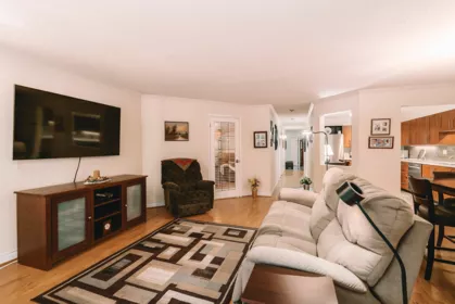 301 1230 Quayside Drive, New Westminster, BC