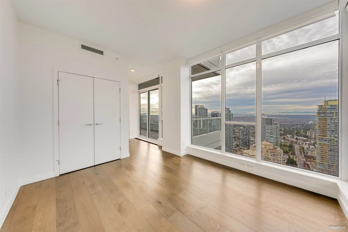 Backyard Photo of 4001 6080 Mckay Avenue, Burnaby, BC