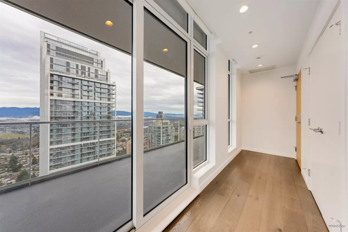 Garage Interior Photo of 4001 6080 Mckay Avenue, Burnaby, BC