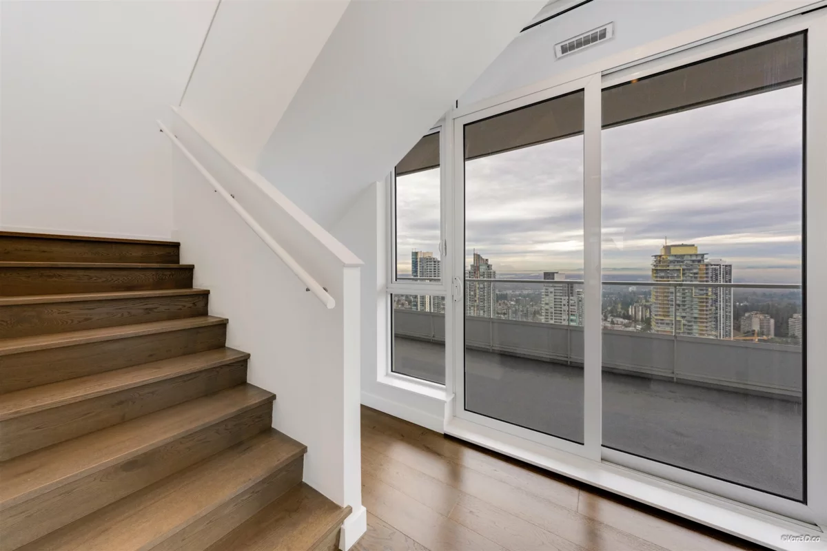 Hallway Photo of 4001 6080 Mckay Avenue, Burnaby, BC
