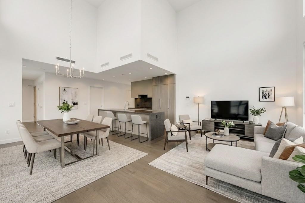 Kitchen Photo of 4001 6080 Mckay Avenue, Burnaby, BC