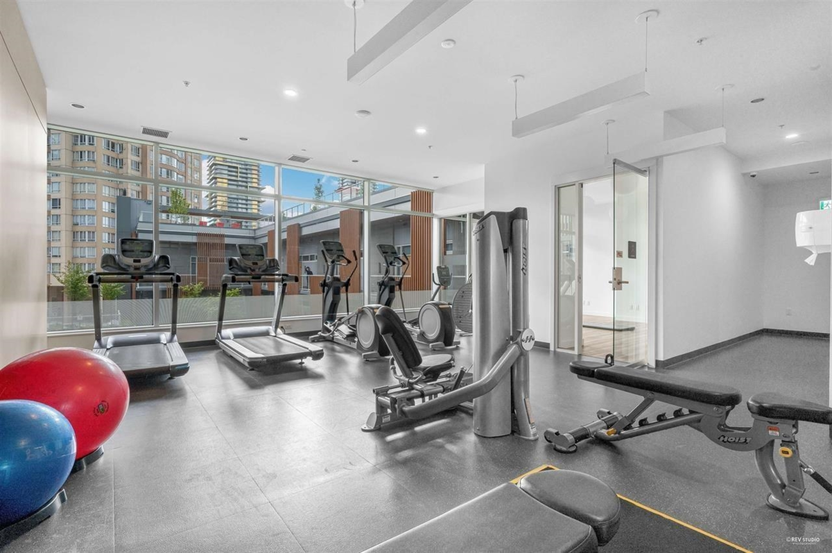 Outdoor Kitchen Photo of 4001 6080 Mckay Avenue, Burnaby, BC