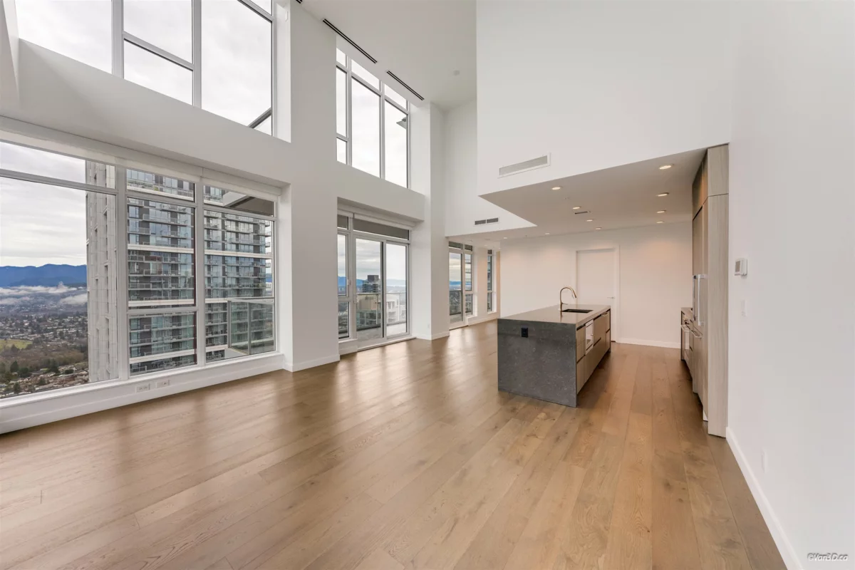 Walk-In Closet Photo of 4001 6080 Mckay Avenue, Burnaby, BC