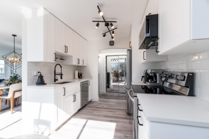Kitchen Photo of 501 1225 Merklin Street, White Rock, BC