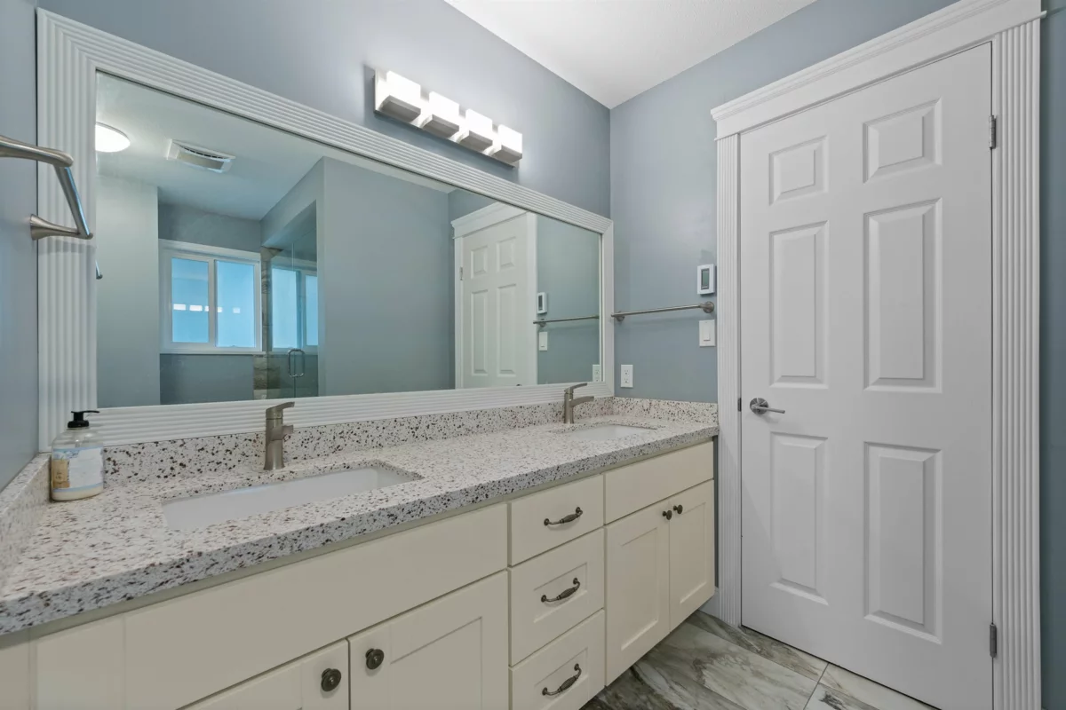 Swimming Pool Photo of 4053 W 38th Avenue, Vancouver, BC