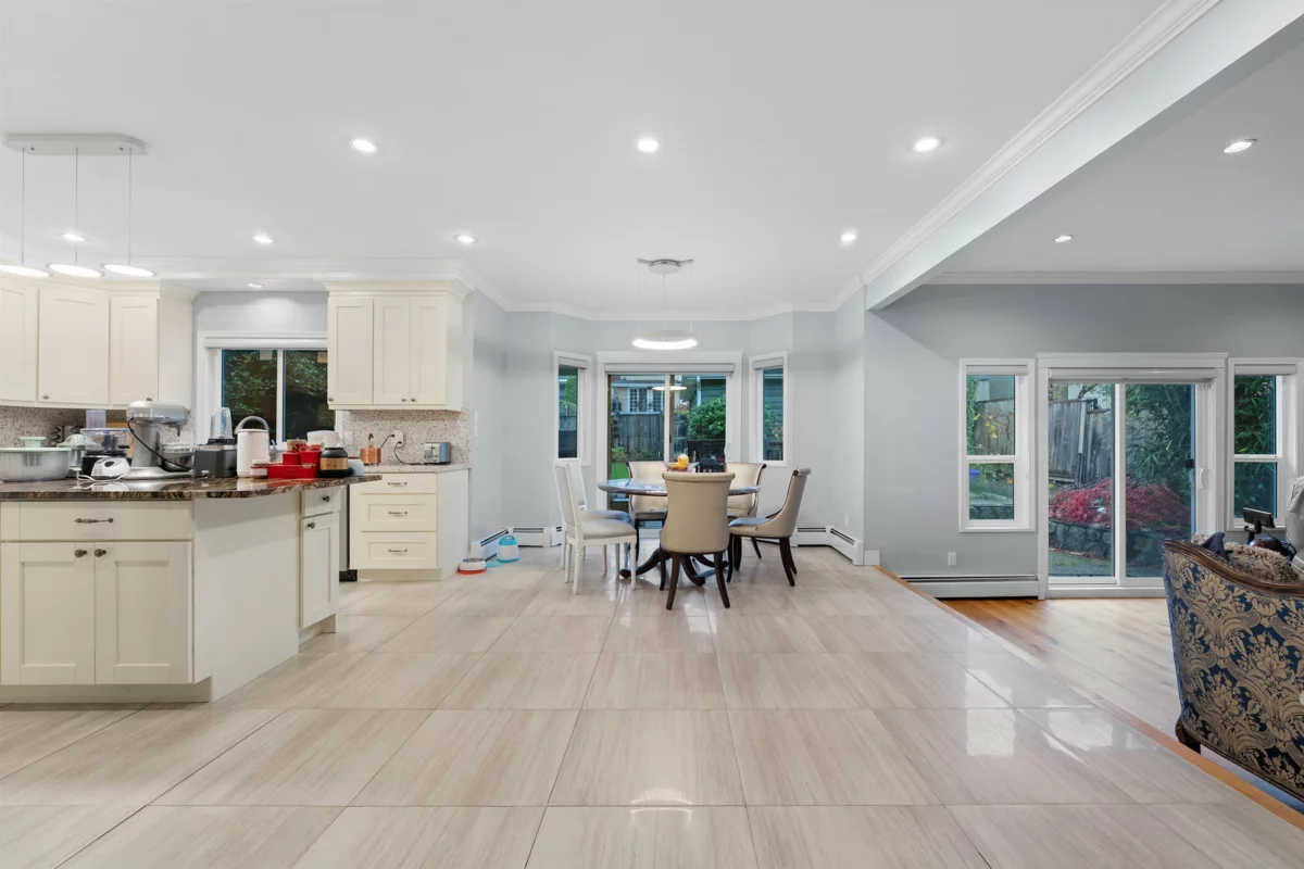 Walk-In Closet Photo of 4053 W 38th Avenue, Vancouver, BC