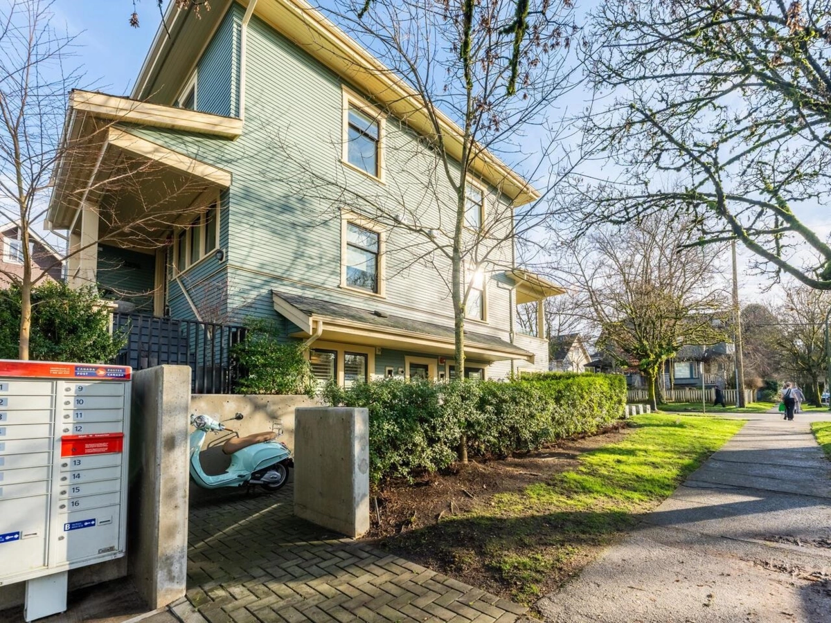 Bedroom 3 Photo of 2898 Yukon Street, Vancouver, BC
