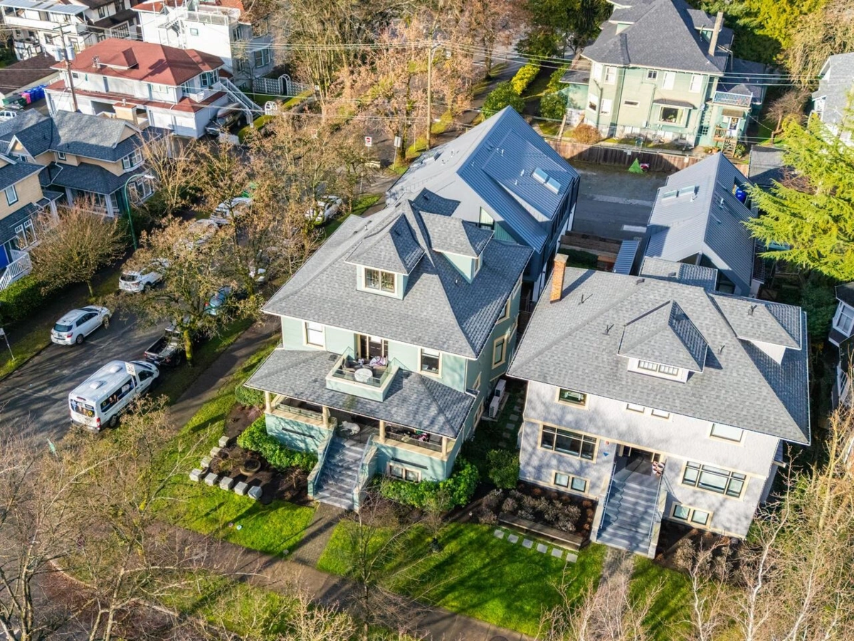 Hot Tub / Spa Photo of 2898 Yukon Street, Vancouver, BC