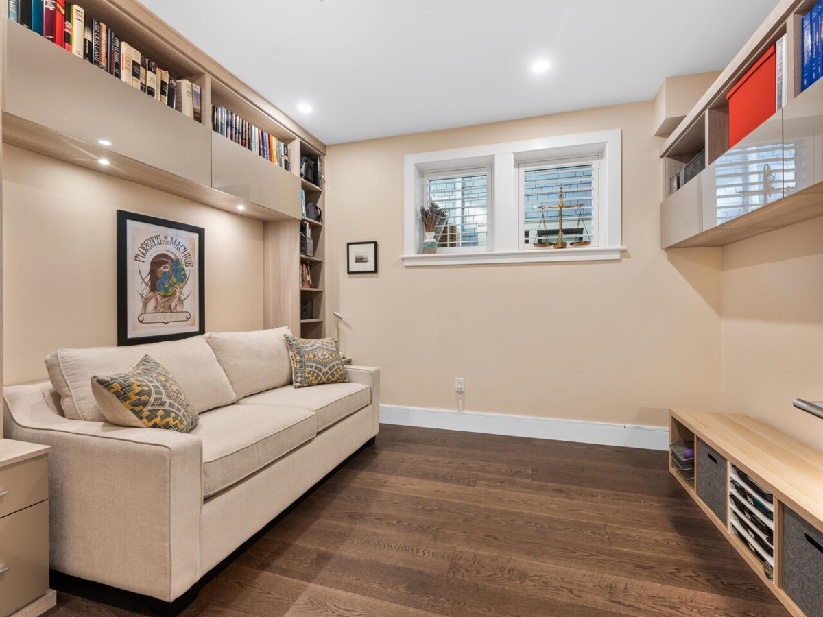 Mudroom Photo of 2898 Yukon Street, Vancouver, BC