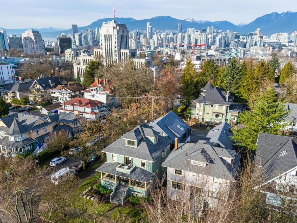 Outdoor Kitchen Photo of 2898 Yukon Street, Vancouver, BC