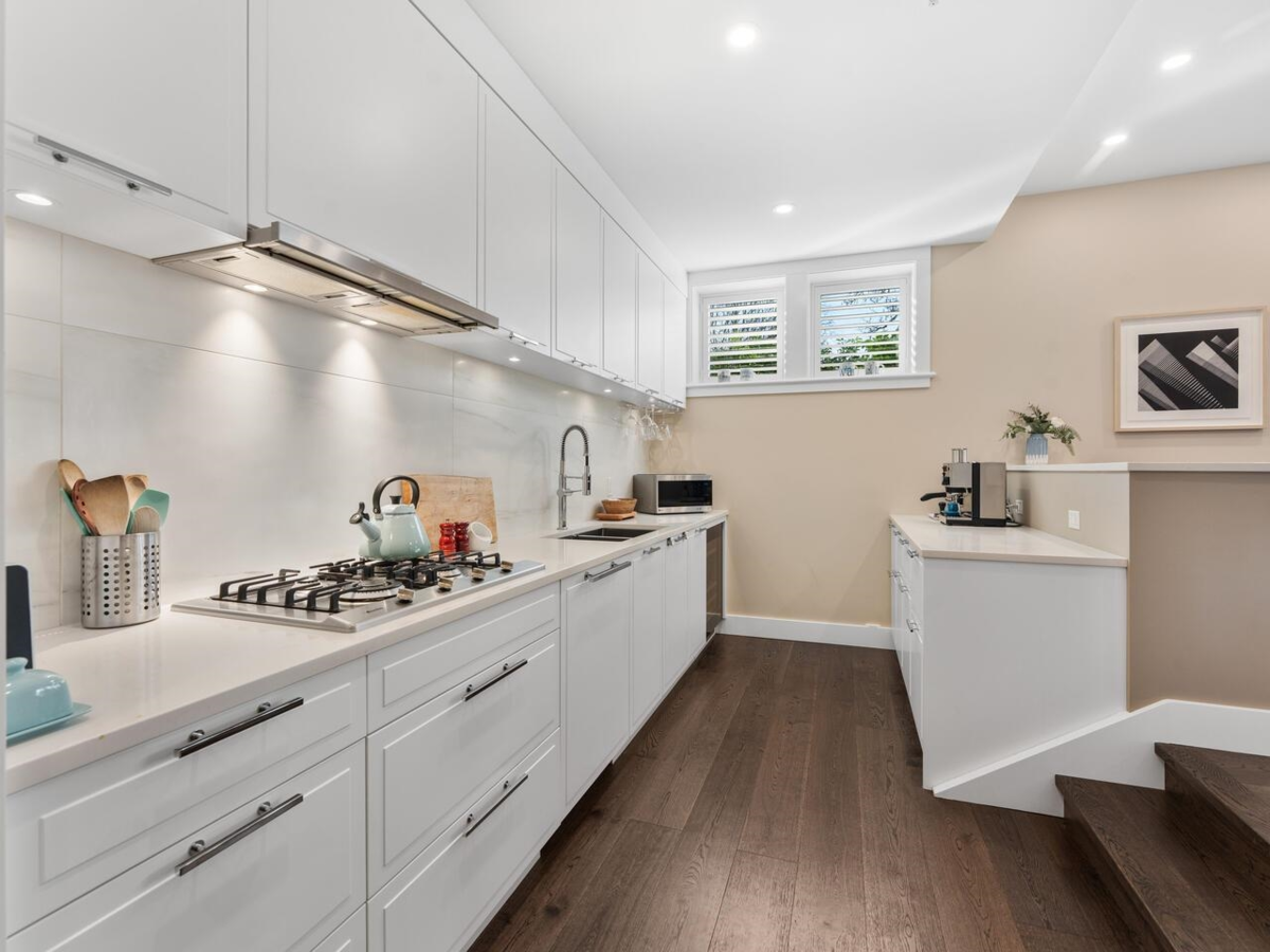 Primary Bathroom Photo of 2898 Yukon Street, Vancouver, BC