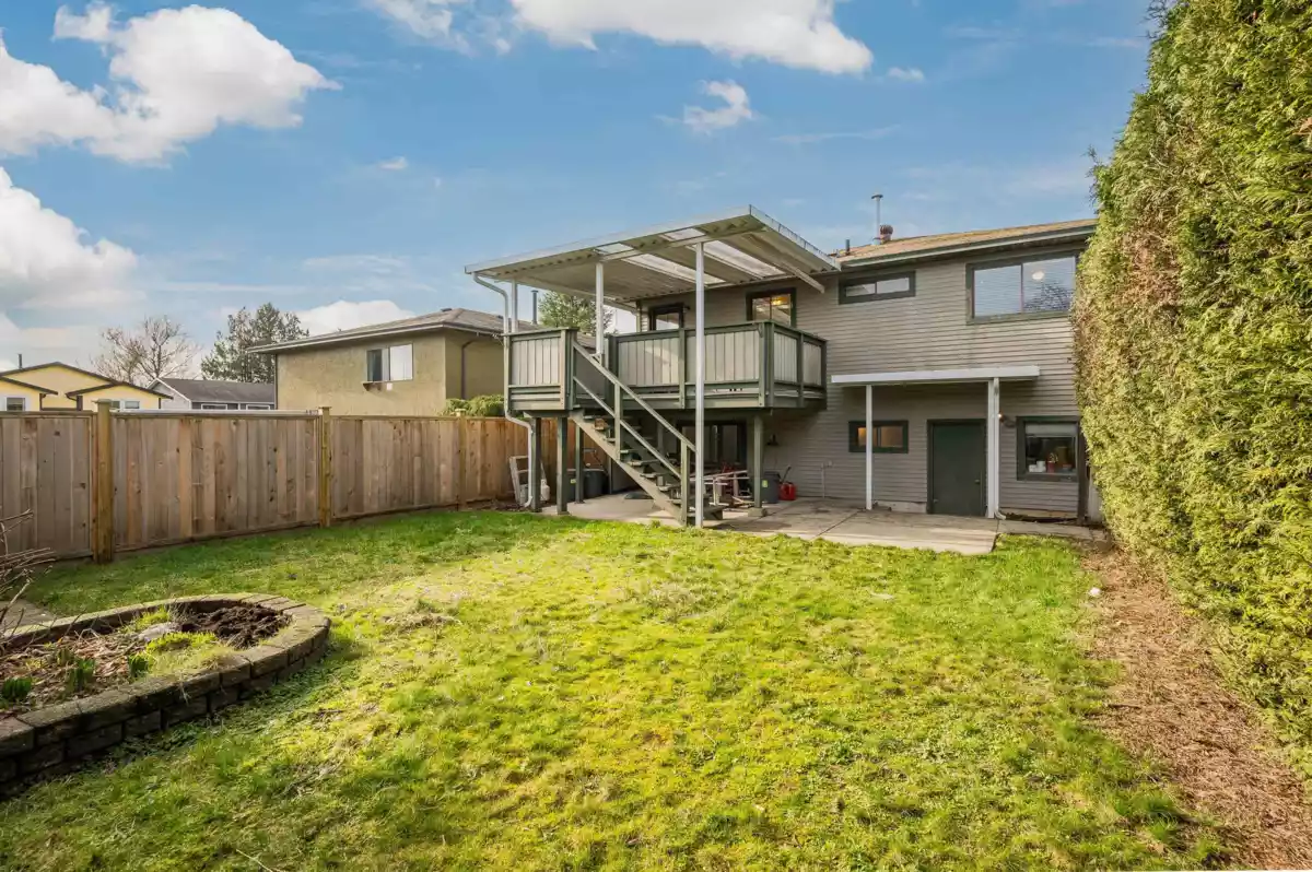 Family Room Photo of 2639 Wildwood Court, Langley, BC