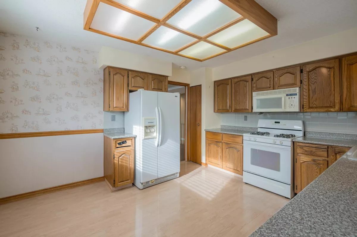 Powder Room Photo of 2639 Wildwood Court, Langley, BC