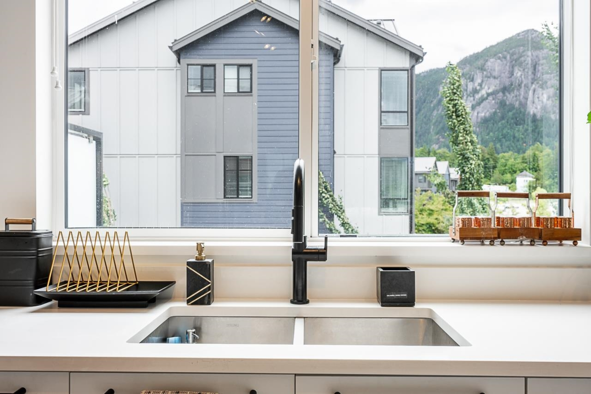 Primary Bedroom Photo of 37981 Helm Way, Squamish, BC