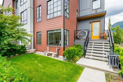 37981 Helm Way, Squamish, BC, Squamish — Townhouse for sale