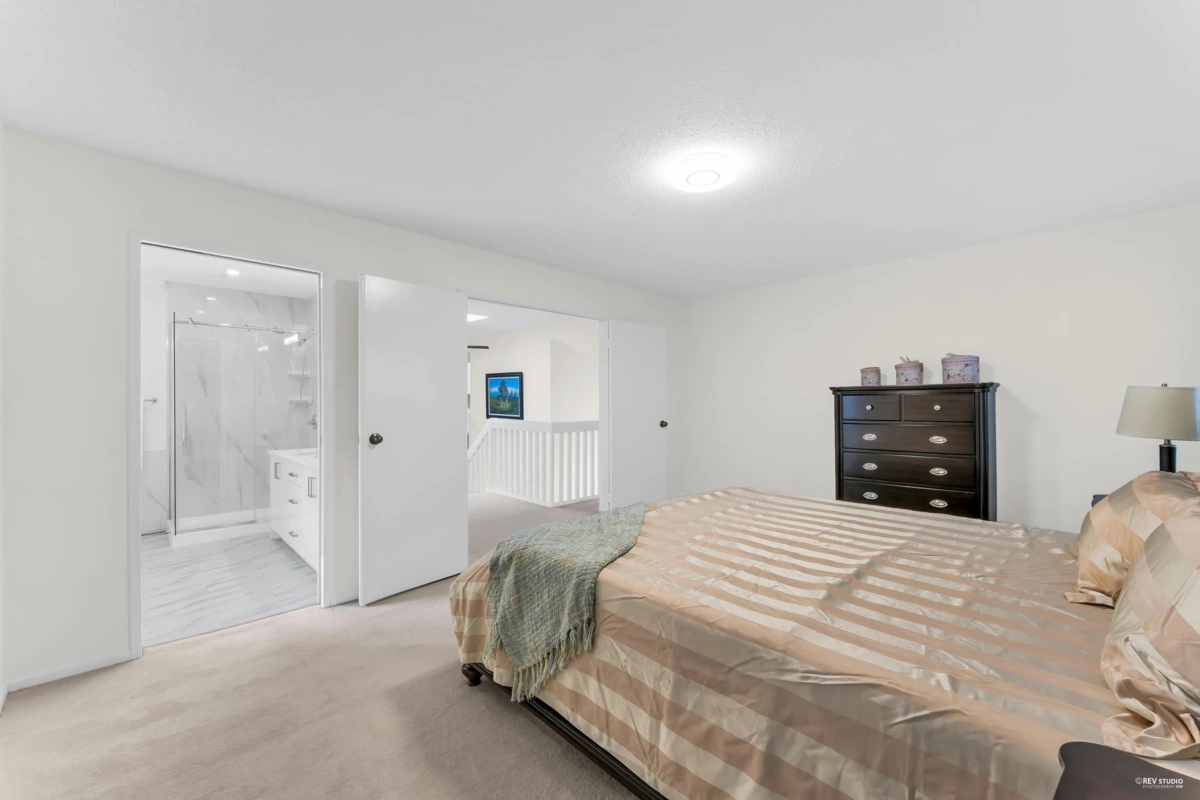 Basement Recreation Room Photo of 1898 Southmere Crescent, Surrey, BC